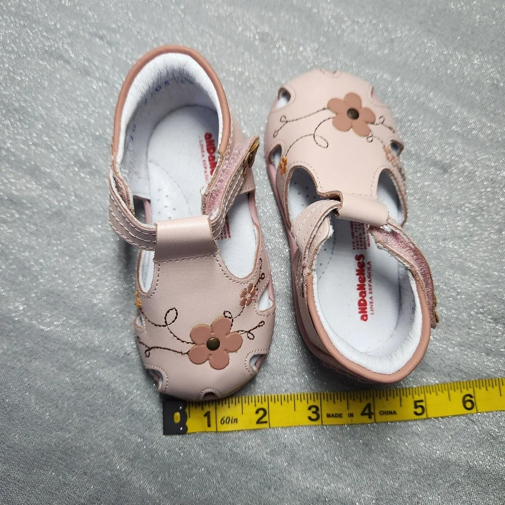 Andanenes Kids Pink Leather Floral T-Strap Closed Toe Sandals Shock Absorb